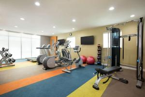 Fitness centrum a/nebo fitness zařízení v ubytování Home2 Suites by Hilton Houston Webster