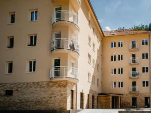 Budova, v ktorej sa apartmán nachádza