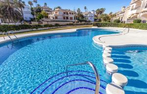 Πισίνα στο ή κοντά στο Cozy Apartment In Orihuela With Wifi