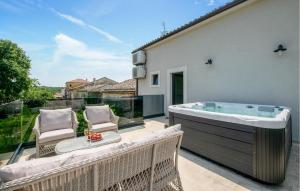 Φωτογραφία από το άλμπουμ του Stunning Home In Krnica With Wifi σε Krnica