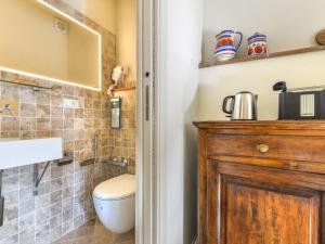 Koupelna v ubytování Apartment Noce by Interhome
