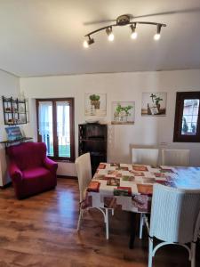 A seating area at Agriturismo Le Spezie