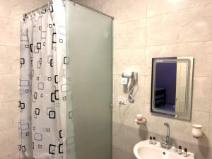 Bagno di Pyramids Nun INN