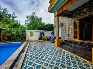 Πισίνα στο ή κοντά στο Royal Experiences Buddha Sea View Villa, Mutukadu Beach ECR Chennai +8 φωτογραφίες
