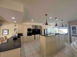 MowbrayIncredible beachfront home, 10 min to Port Douglas - Diamond Cliff的相册照片