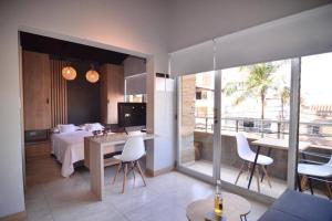 Μια τηλεόραση ή/και κέντρο ψυχαγωγίας στο Moderno Apartamento Medellin con Jacuzzi y Aire Acondicionado