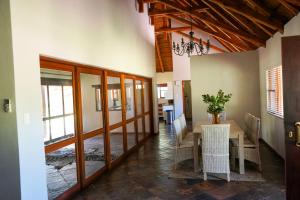 Ένα ή περισσότερα κρεβάτια σε δωμάτιο στο Lucca House