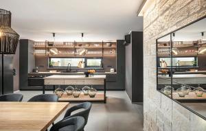 Η κουζίνα ή μικρή κουζίνα στο Nice Home In Brajkovici With Kitchen