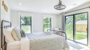 Fotografie z fotogalerie ubytování Renovated kitchen less than 2 miles to Beach! v destinaci Harwich