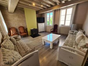 Posedenie v ubytovaní Maison de ville cosy à Orléans avec parking, proche commerces et loisirs - FR-1-590-245