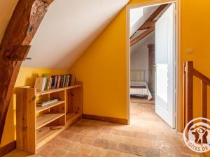 Posteľ alebo postele v izbe v ubytovaní Gîte familial près de la Loire avec grand jardin, parking privé, proche Saumur et activités nautiques - FR-1-622-40