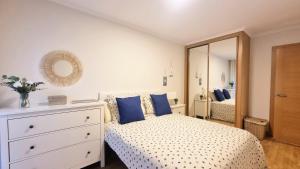 Postel nebo postele na pokoji v ubytování Apartamento Rompeolas