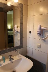 Ένα μπάνιο στο Villa-Andromeda +35 φωτογραφίες