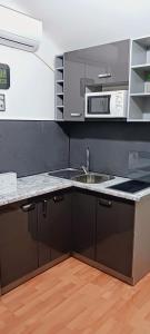 Kuchyňa alebo kuchynka v ubytovaní Studio Apartment Nani Centar