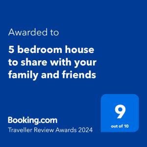 Un certificat, premiu, logo sau alt document afișat la 5 bedroom house to share with your family and friends