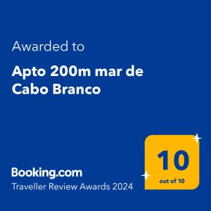 Un certificat, premiu, logo sau alt document afișat la Apto 200m mar de Cabo Branco