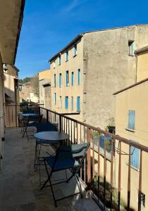 Photo de la galerie de l'établissement Appartement lumineux avec terrasses, au Luc