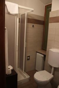 A bathroom at Albergo Ristorante Bismantova