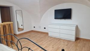 Μια τηλεόραση ή/και κέντρο ψυχαγωγίας στο Salette Home