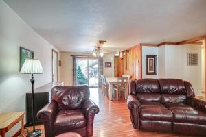 Fotografie z fotogalerie ubytování Pet-Friendly Pinehurst Home Hike, Bike and Ski! v destinaci Kellogg