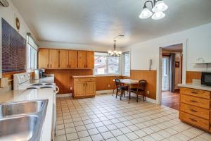 Fotografie z fotogalerie ubytování Pet-Friendly Pinehurst Home Hike, Bike and Ski! v destinaci Kellogg + 23 fotografií