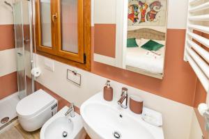A bathroom at Isa Sweet Home