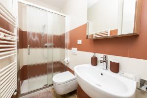 A bathroom at Isa Sweet Home