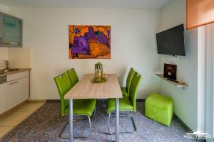 TV a/nebo společenská místnost v ubytování Auszeit-im-Harz Haus 6 Wohnung 3 + 3 fotografie