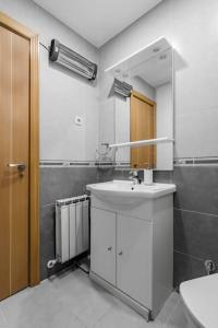 Koupelna v ubytování Cozy apt, 20min downtown, Palacio Vista Alegre