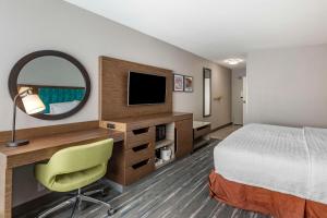 TV a/nebo společenská místnost v ubytování Hampton Inn Fort Collins