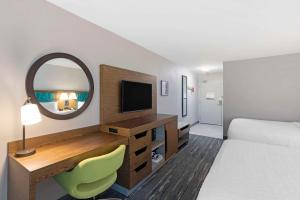 Postel nebo postele na pokoji v ubytování Hampton Inn Fort Collins