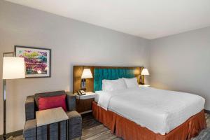 Postel nebo postele na pokoji v ubytování Hampton Inn Fort Collins
