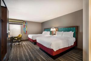 Hampton Inn Gadsden客房内的一张或多张床位