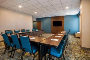 Hampton Inn Gadsden商务区和/或会议室