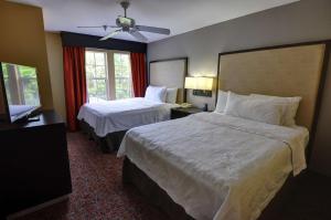 Postel nebo postele na pokoji v ubytování Homewood Suites by Hilton- Longview
