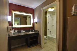 Koupelna v ubytování Homewood Suites by Hilton- Longview