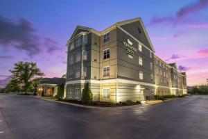 una representación de un hotel con aparcamiento en Homewood Suites by Hilton at Carolina Point - Greenville en Greenville