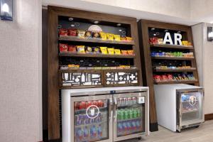 Hampton Inn & Suites by Hilton in Hot Springs, Arkansas的证书、奖牌、标识或其他文件