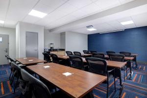 Hampton Inn & Suites by Hilton in Hot Springs, Arkansas商务区和/或会议室