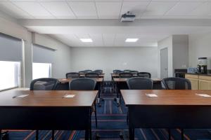 Hampton Inn & Suites by Hilton in Hot Springs, Arkansas商务区和/或会议室