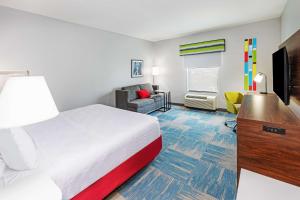 TV a/nebo společenská místnost v ubytování Hampton Inn and Suites Houston Heights I-10