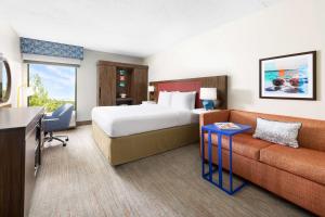 Postel nebo postele na pokoji v ubytování Hampton Inn Long Island/Islandia