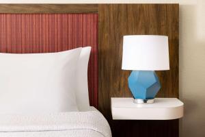 Postel nebo postele na pokoji v ubytování Hampton Inn Long Island/Islandia
