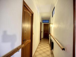 Fotografia z galérie ubytovania Maison F4 avec terrasse, parking et animaux acceptés - FR-1-451-185 v destinácii Lamalou-les-Bains