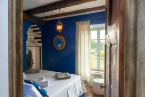 Postel nebo postele na pokoji v ubytování Château de Villarlong + 37 fotografií