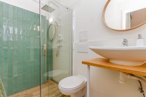 A bathroom at RothApartments'GARDEN