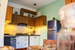 Dapur atau dapur kecil di Tranquill Riverside Luxury Cottages With Bathtub, Candolim