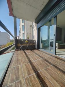 Luxurious Intimacy Hideaway - Self Check in的阳台或露台