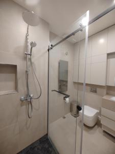Luxurious Intimacy Hideaway - Self Check in的一间浴室