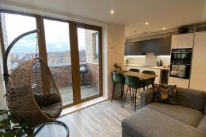 Køkken eller tekøkken på London Luxe: Stylish Studio